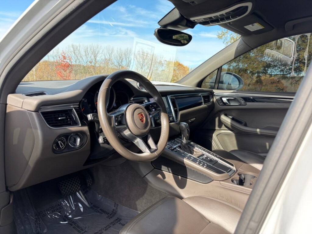 Used 2018 Porsche Macan SUV
