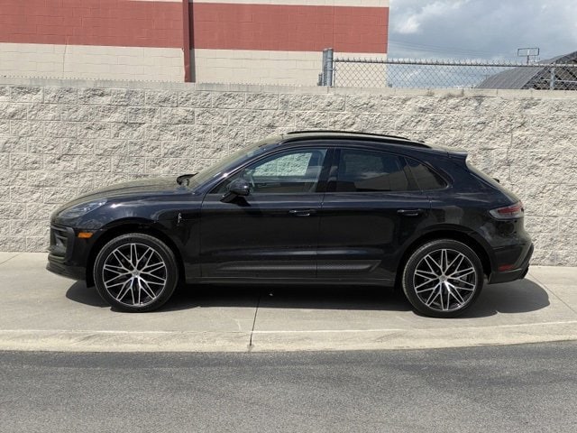 Certified 2025 Porsche Macan Base with VIN WP1AA2A52SLB01581 for sale in Chattanooga, TN