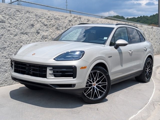 2025 Porsche Cayenne E-Hybrid SUV 