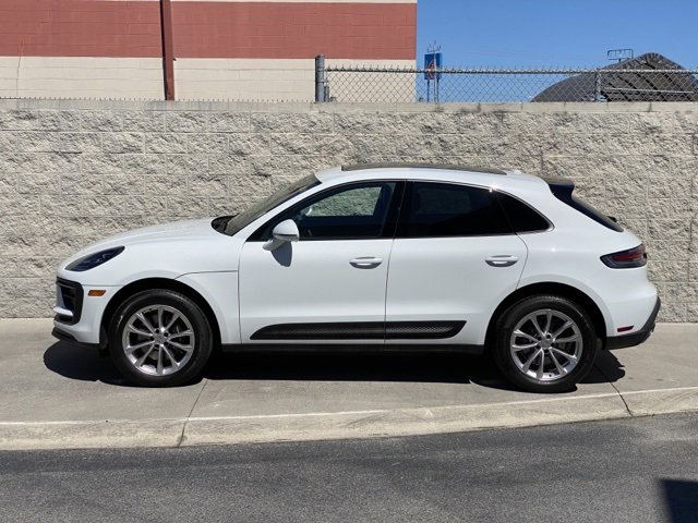 Certified 2025 Porsche Macan Base with VIN WP1AA2A51SLB01670 for sale in Chattanooga, TN