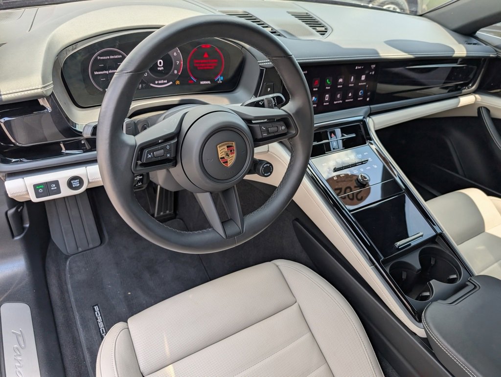 2024 Porsche Panamera 4 photo 3