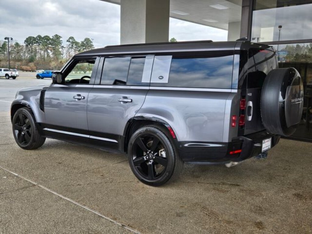 Used 2024 Land Rover Defender 130 X-Dynamic SE SUV