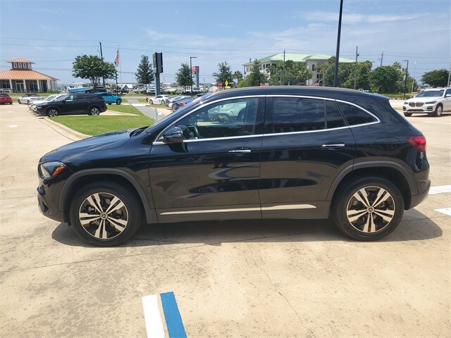 2024 Mercedes Benz GLA 250 photo 2