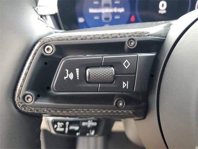 2025 Porsche Macan Turbo Electric - Photo 22