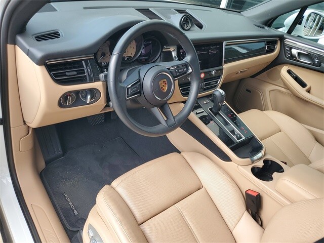 2024 Porsche Macan photo 4