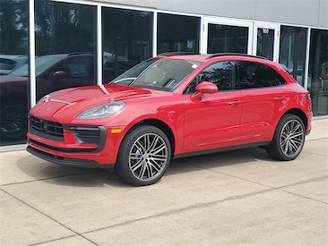 2025 Porsche Macan SUV