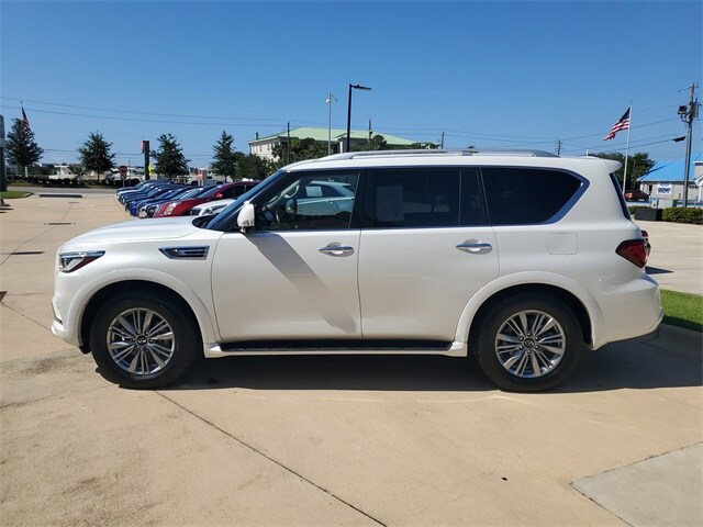 2024 Infiniti QX80 Luxe photo 2
