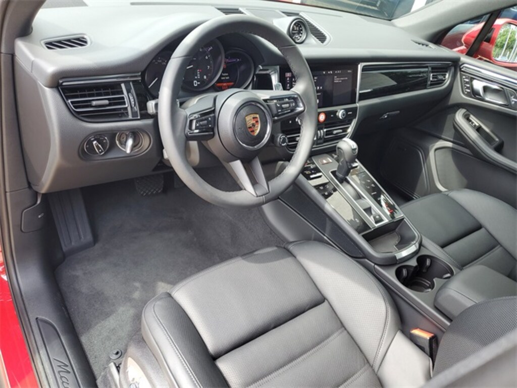 New 2025 Porsche Macan SUV