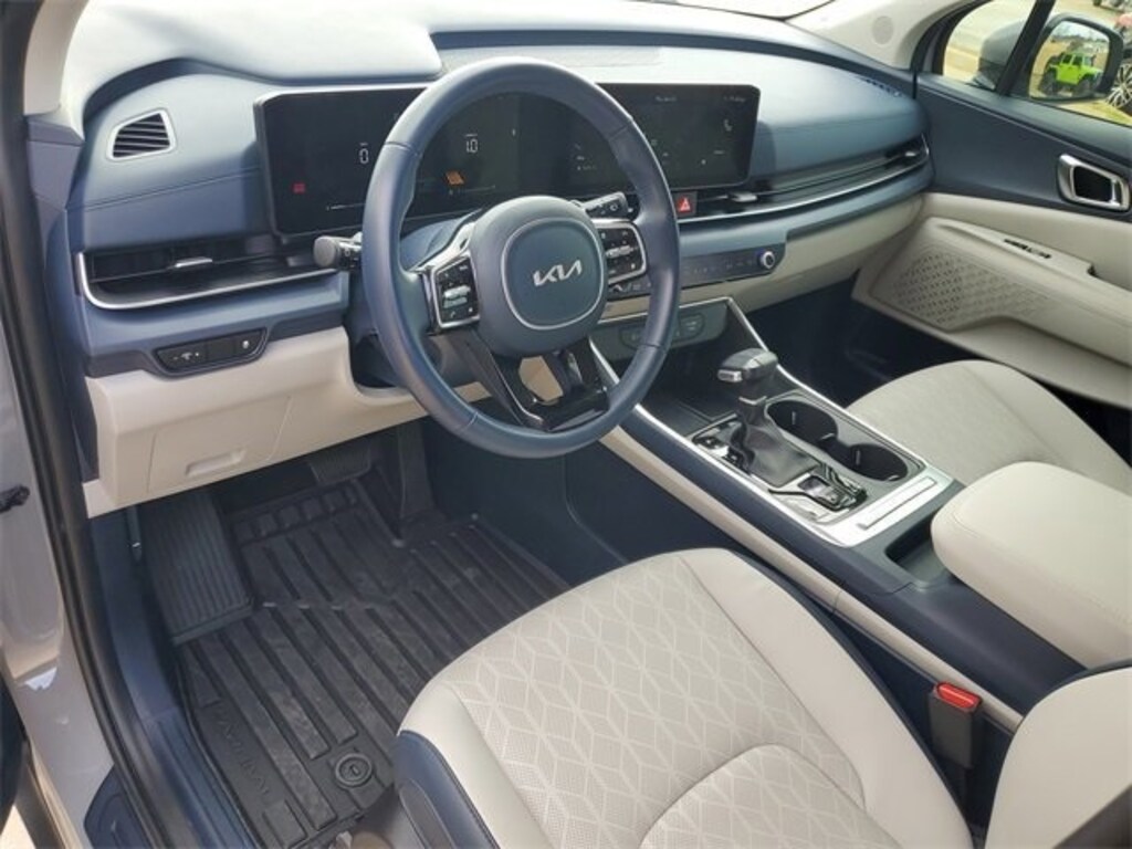 Used 2025 Kia Carnival EX Van Passenger Van