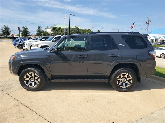 2024 Toyota 4Runner TRD Off-Road Premium photo 2