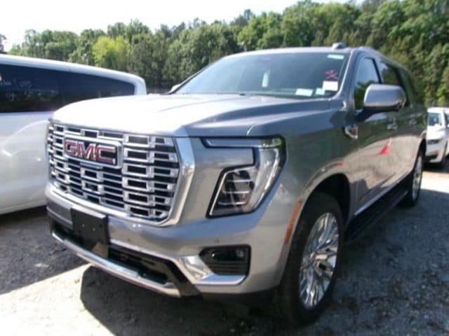 2025 GMC Yukon Denali AWD's photo