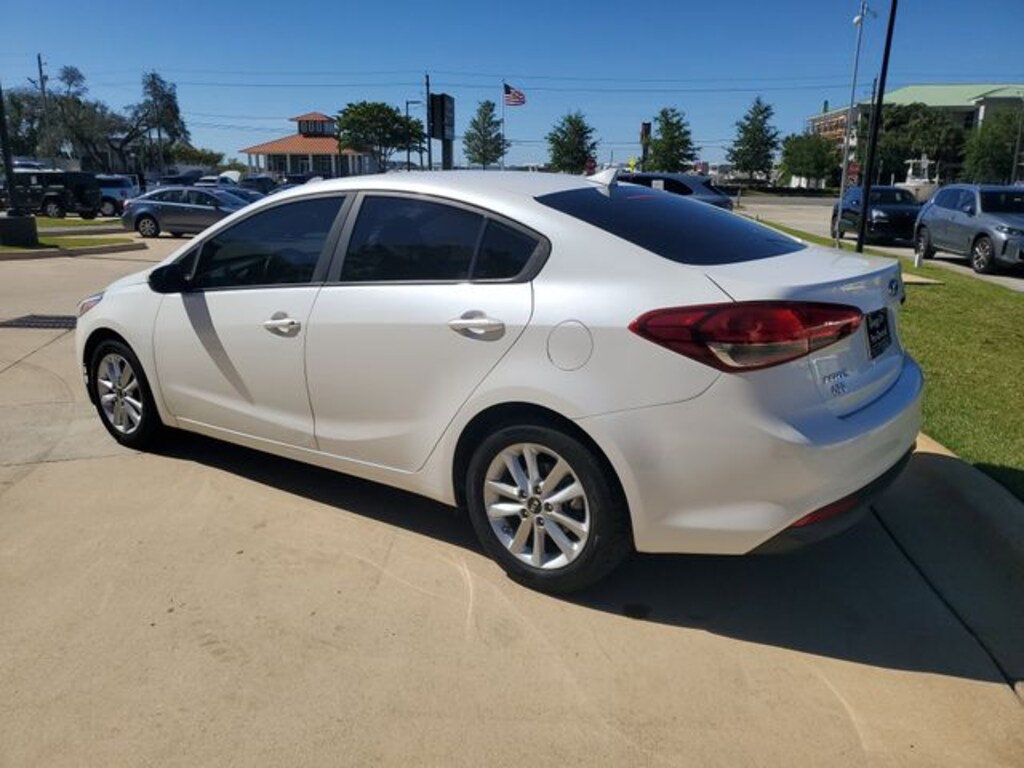 Used 2017 Kia Forte LX Sedan