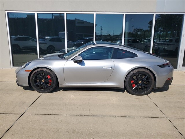 2025 Porsche 911 S photo 2