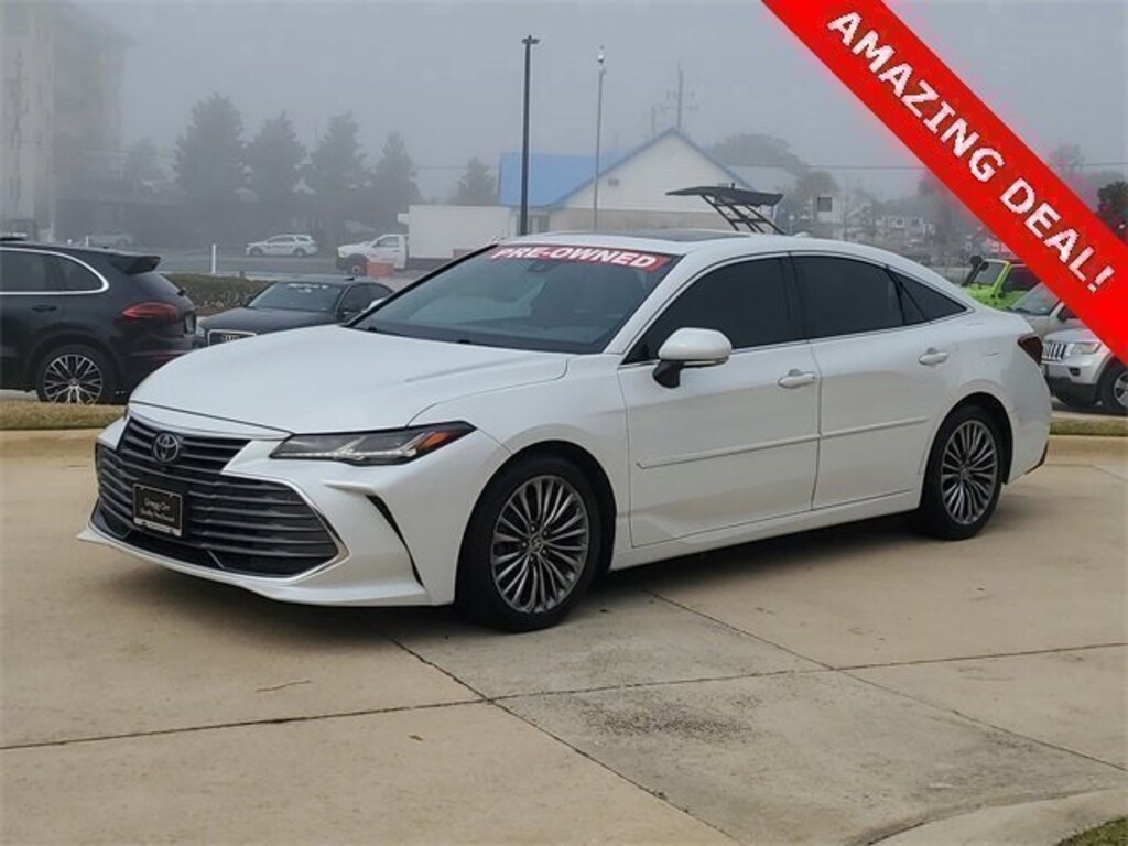 Used 2022 Toyota Avalon Limited Sedan