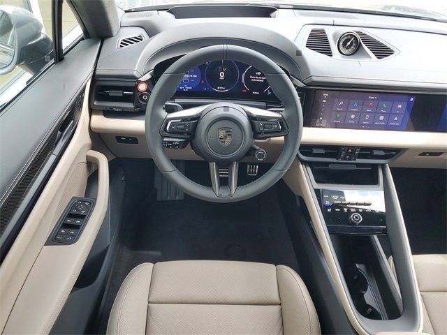 2025 Porsche Macan Turbo Electric - Photo 37