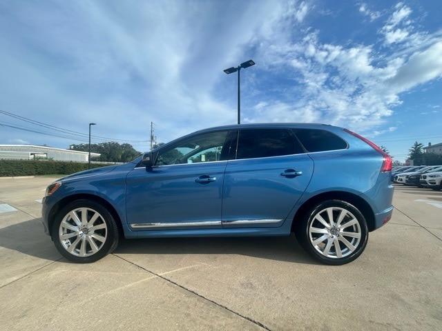 Used 2017 Volvo XC60 T5 Inscription with VIN YV440MDU7H2165899 for sale in Destin, FL