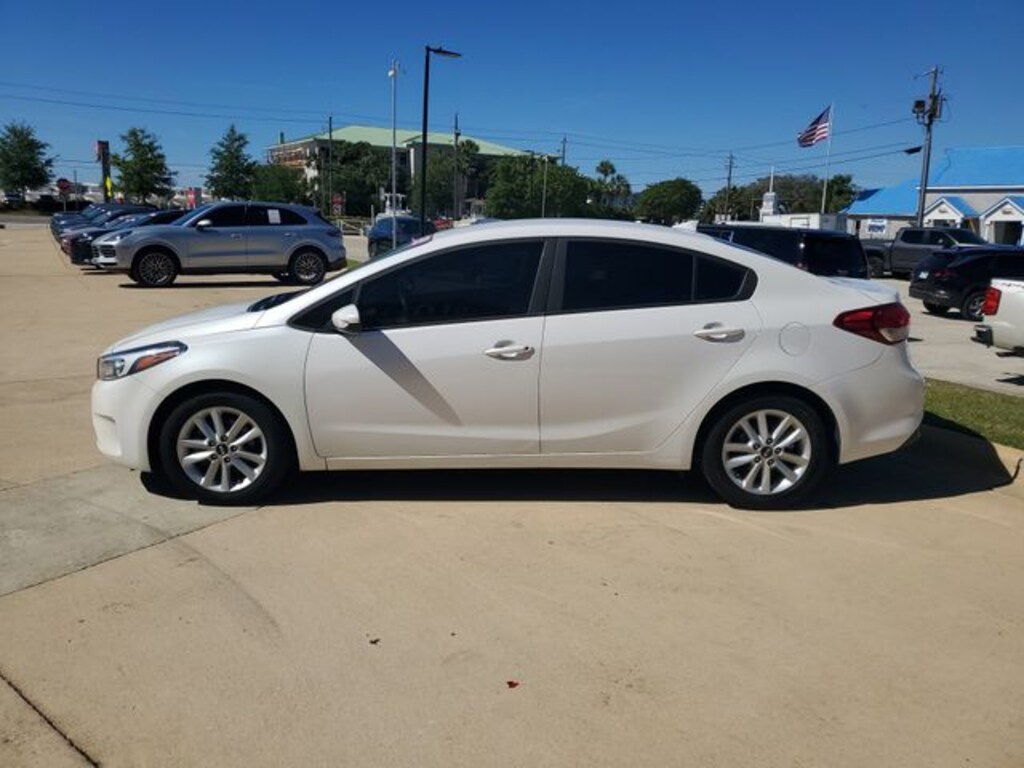 Used 2017 Kia Forte LX Sedan