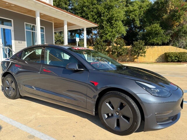 2023 Tesla Model 3 Long Range photo 2
