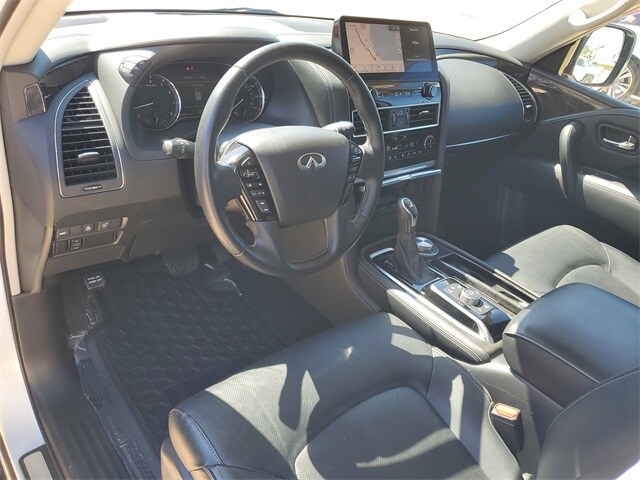 2024 Infiniti QX80 Luxe photo 4