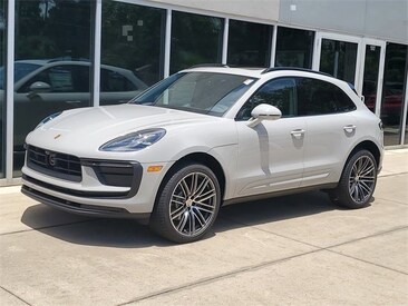 2025 Porsche Macan SUV