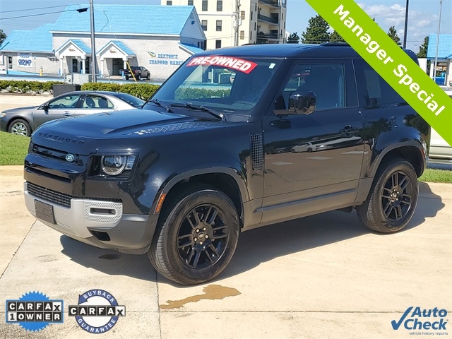 2024 Land Rover Defender S's photo