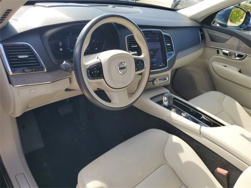 Used 2023 Volvo XC90 B5 AWD Plus SUV