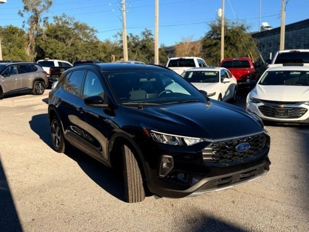 Used 2025 Ford Escape ST-Line Select SUV