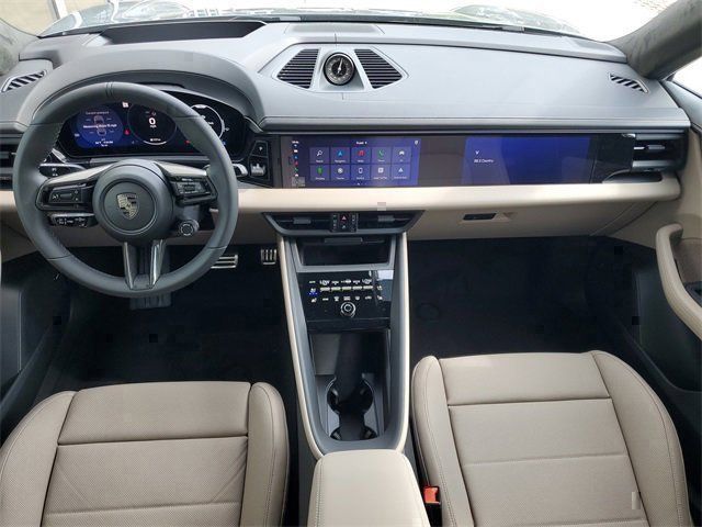 2025 Porsche Macan Turbo Electric - Photo 36