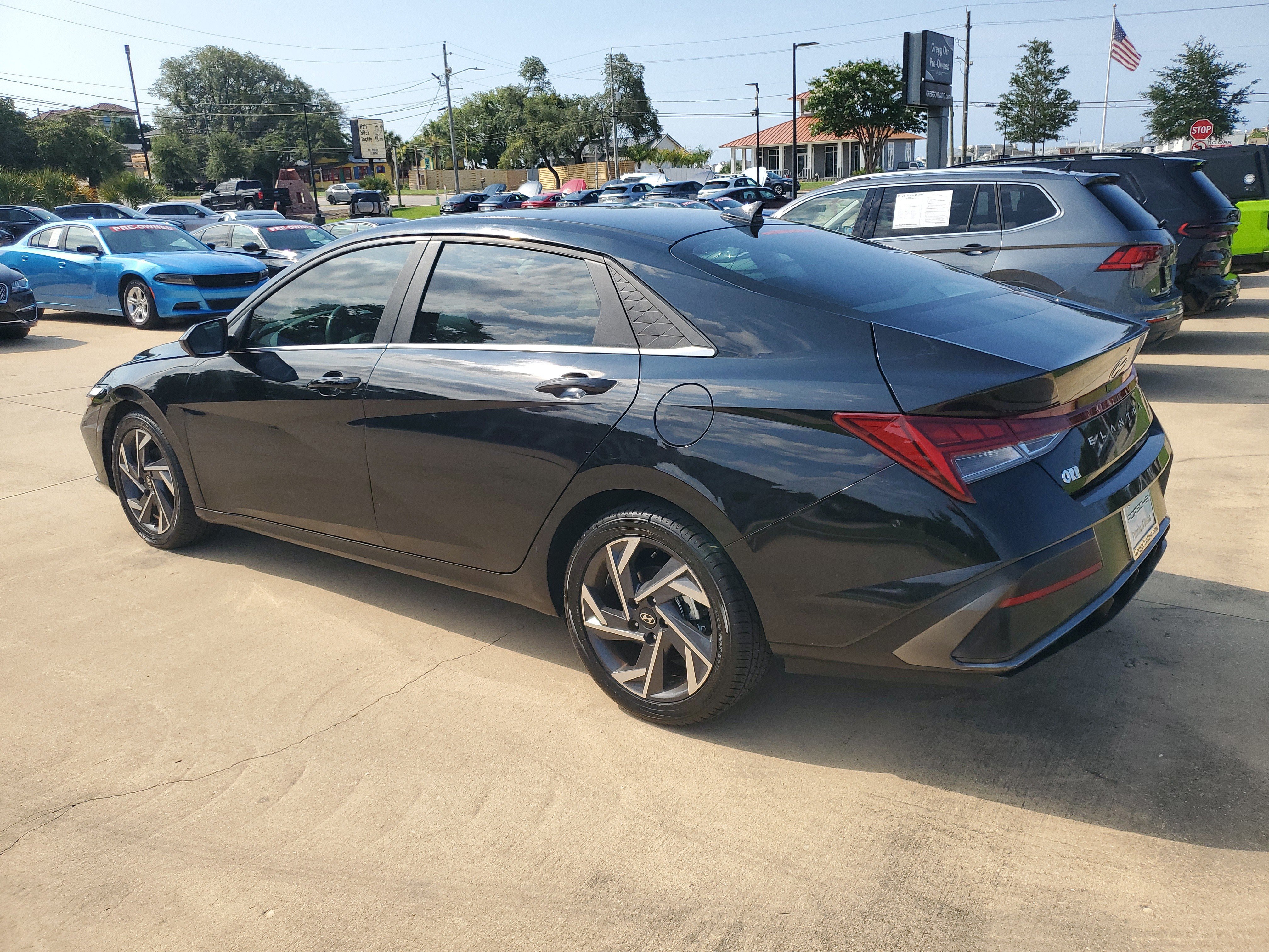 Used 2025 Hyundai Elantra SEL Convenience Sedan