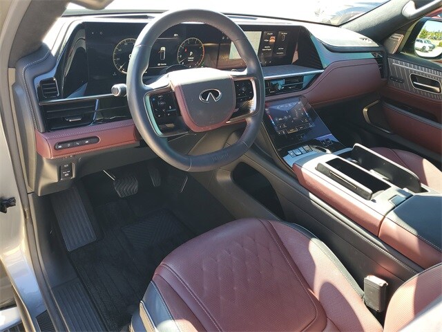 2025 Infiniti QX80 photo 4