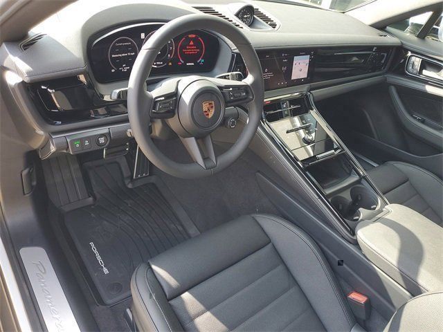 2026 Porsche Panamera Base - Photo 4