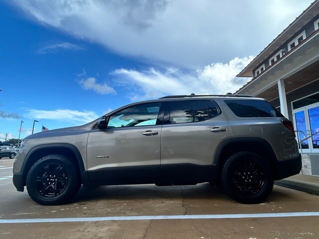 2023 Gmc Acadia AT4 photo 2