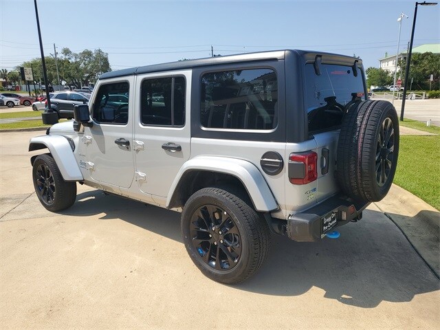 2023 Jeep Wrangler 4xe Sahara photo 3