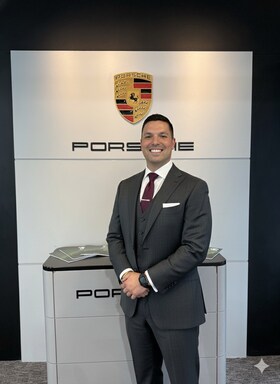 Staff member Tyler Hilton from e229b84f79df