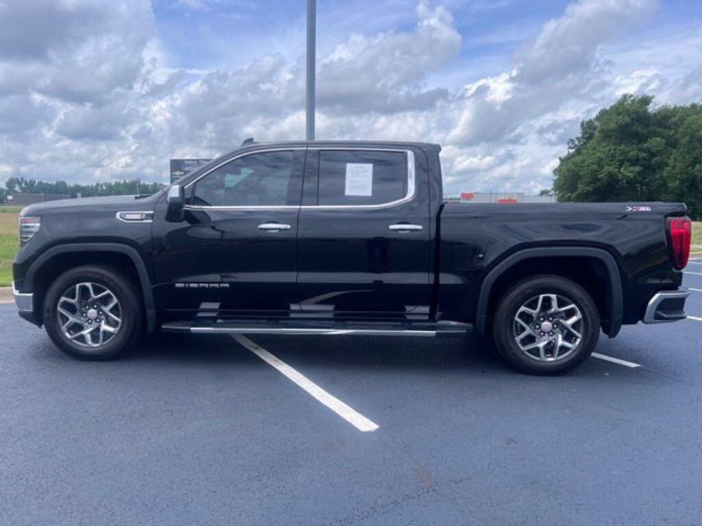 Used 2022 GMC Sierra 1500 SLT Truck Crew Cab