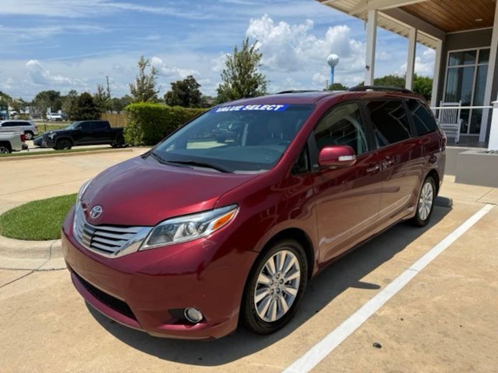 Used 2017 Toyota Sienna Limited Premium 7 Passenger Van Passenger Van