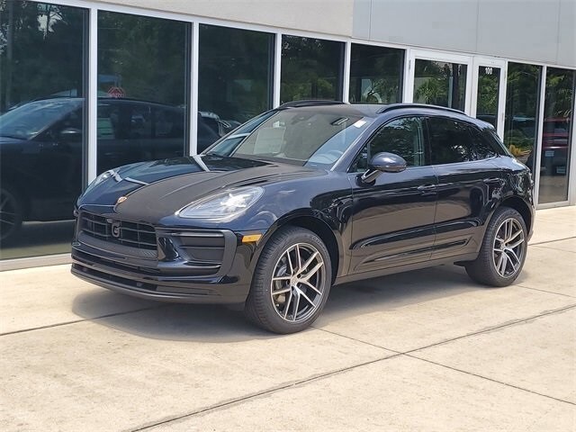 2025 Porsche Macan SUV 