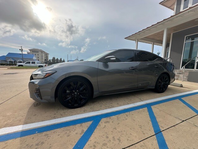 2023 Nissan Maxima SR photo 3