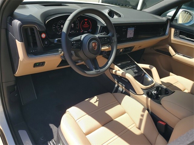 2026 Porsche Cayenne photo 4