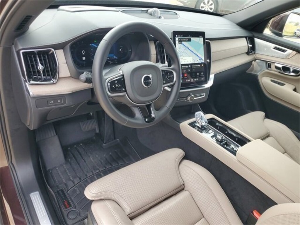 Used 2025 Volvo XC90 plug-in hybrid T8 (2025.5) Ultra 6-Seater SUV