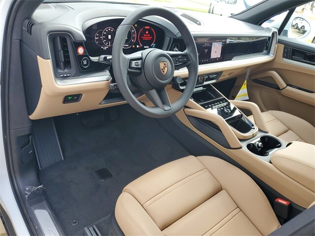 2026 Porsche Cayenne photo 4