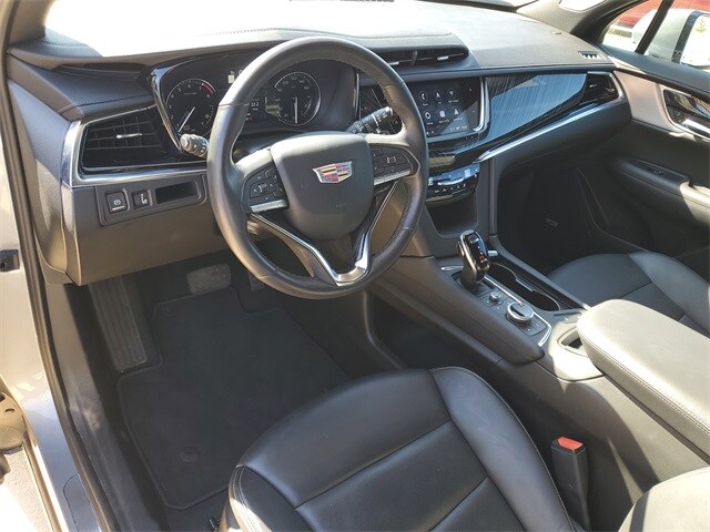 2025 Cadillac XT6 Premium Luxury photo 4