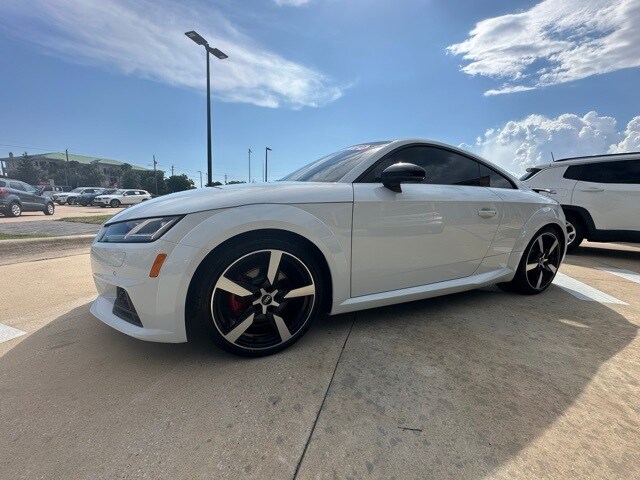 2022 Audi TT 2.0T S line photo 2