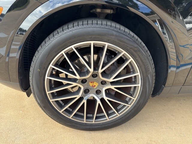 2020 Porsche Cayenne Coupe photo 4