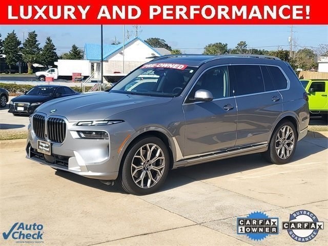 2025 BMW X7 40i's photo