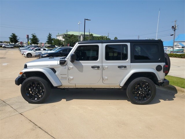 2023 Jeep Wrangler 4xe Sahara photo 2