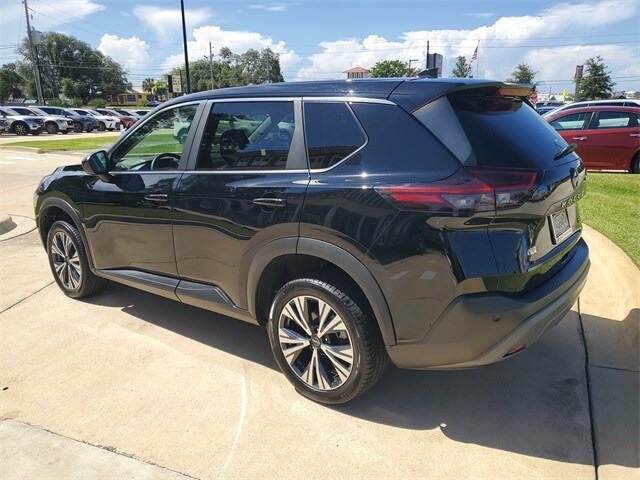 2023 Nissan Rogue SV photo 3