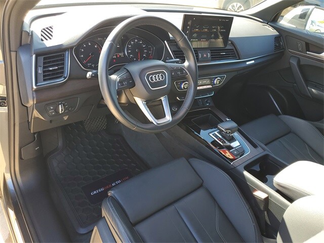 2023 Audi Q5 Sportback 45 S line Premium photo 3