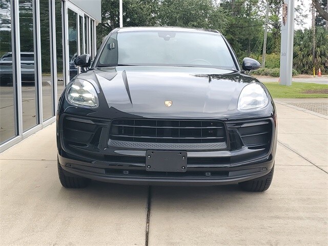 2022 Porsche Macan photo 3