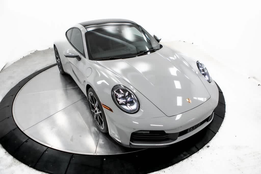 Thumbnail: 2025 Porsche 911 - 36